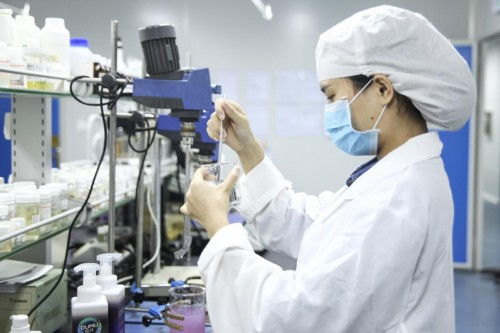 突破外資壁壘 國有新品牌如何在洗護用品行業搶占一席之地