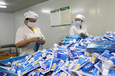 遵義綏陽(yáng) 綠裝花衣坡復(fù)綠，“農(nóng)”墨重彩譜華章